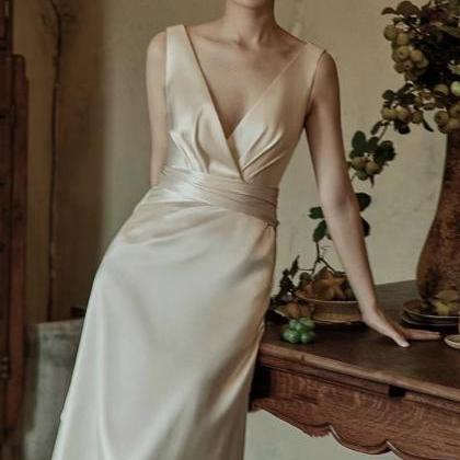 V-neck Wedding Dress,satin Bridal Dress,white..
