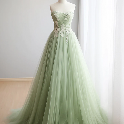 A-line Sweetheart Neck Tulle Lace Applique Green..