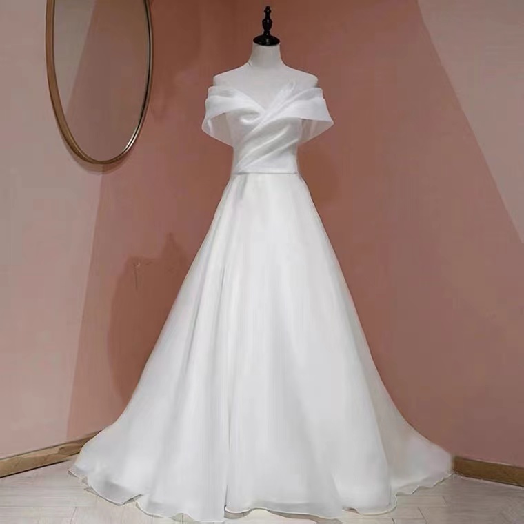 Off Shoulder Wedding Dress,elegant Bridal Dress, Handmade