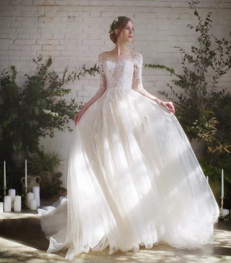 Long Sleeve Bridal Dress,lace Wedding Dress, Elegant Wedding Dress,handmade