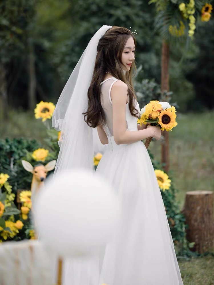 Sleeveless Wedding Dress, White Bridal Dress，tulle Wedding Dress,handmade