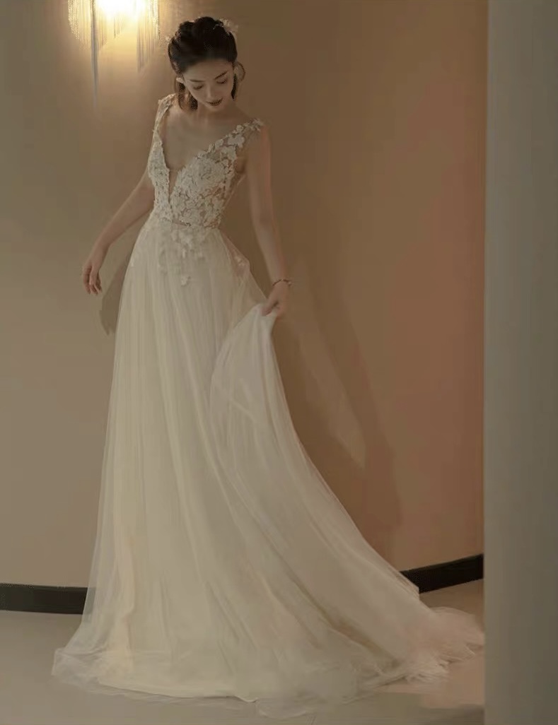 V-neck Bridal Dress, Luxury Wedding Dress Bridal Dress, Sexy Lwedding Dress,backless Bridal Dress,handmade
