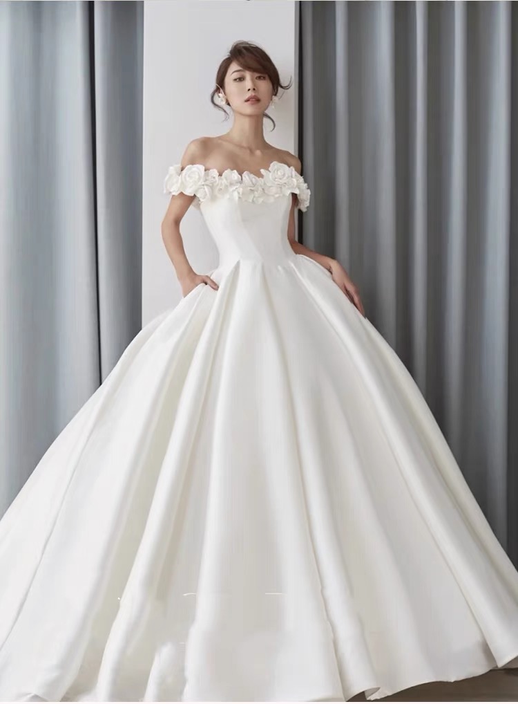 Satin Main Wedding Dress ,off Shoulder Bridal Wedding Dress, Flower Temperament Dream Wedding Dress,handmade