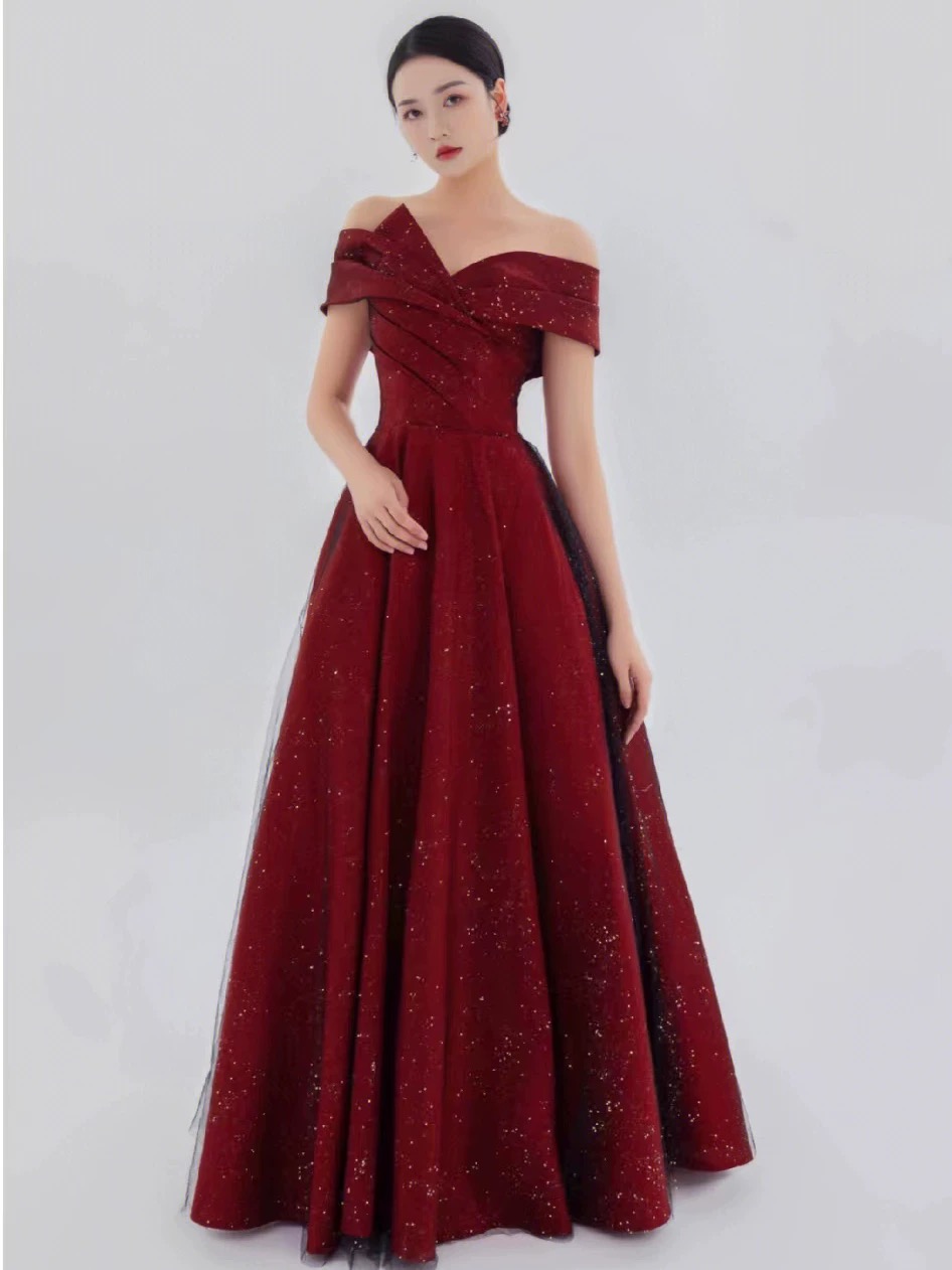 Burgundy Prom Dress Off Shoulder Elegant Tulle Evening Dress Charming Glitter Party Dress