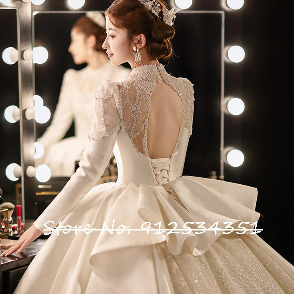 Vintage Lace Long Sleeve Bridal Gown on Luulla