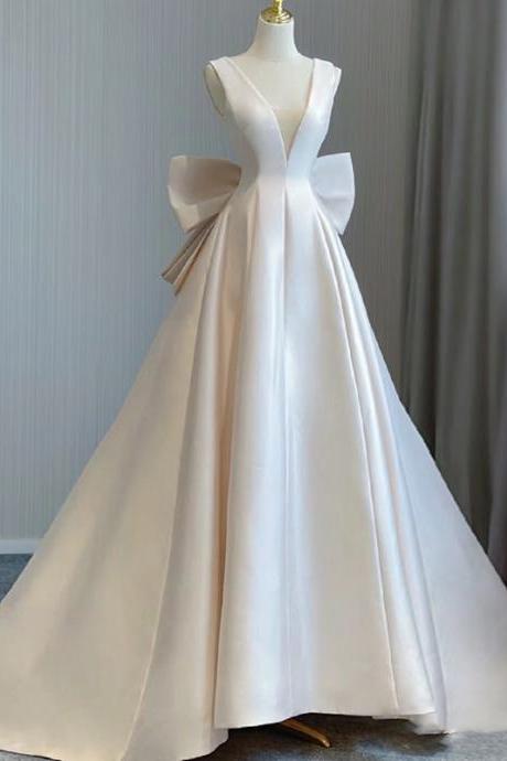 V-neck Wedding Dress, White Wedding Dress, Elegant Bridal Dress With Bowknot,handmade
