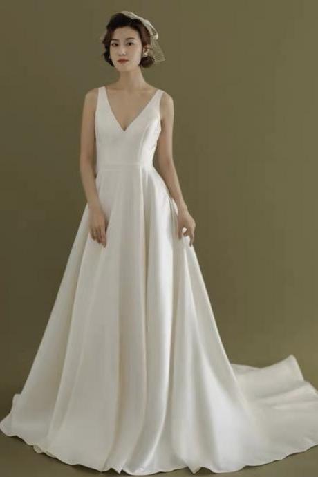 V-neck Wedding Dress,satin Bridal Dress,white Wedding Dress,cute Wedding Dress,handmade