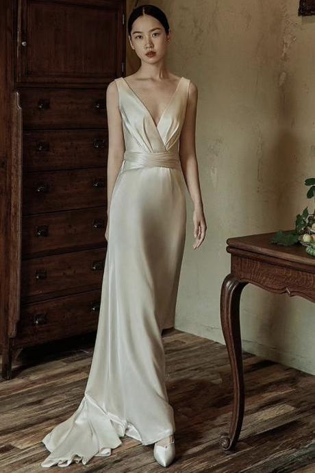 V-neck Wedding Dress,satin Bridal Dress,white Wedding Dress,sexy Mermaid Wedding Dress,handmade
