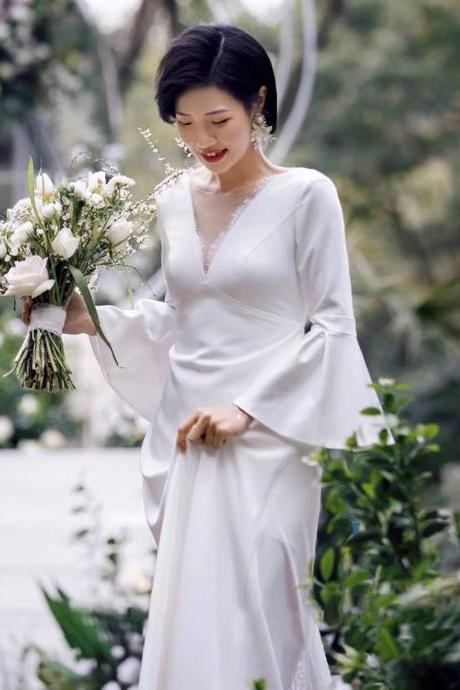 V-neck Light Wedding Dress,vintage Bridal Wedding Dress, Trumpet Sleeve Halter Satin Simple Evening Dress,handmade