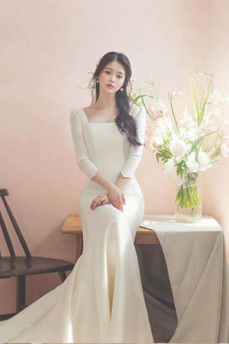 Long Sleeve Wedding Dress White Satin Bridal Dress Elegant Mermaid Dress