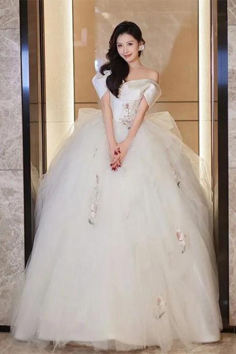 Elegant Off-shoulder Embellished Ball Gown Wedding Dress
