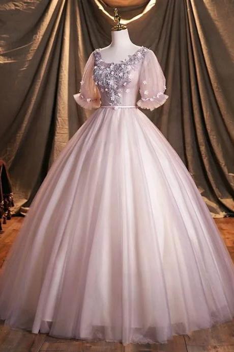 Elegant Tulle Ball Gown With Lace Appliqué And Sleeves