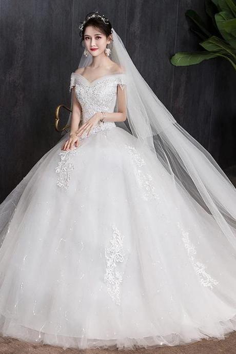 Elegant Off-shoulder Lace Bridal Gown With Veil