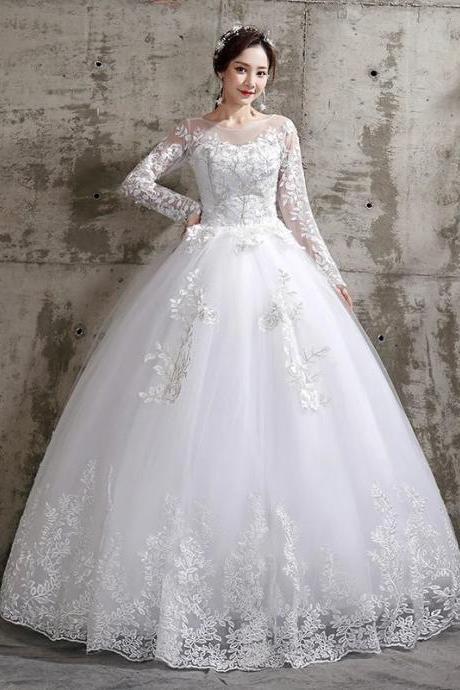 Elegant Long Sleeve Lace Appliqué Bridal Gown
