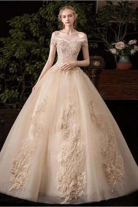 Elegant Off-shoulder Bridal Gown With Embroidered Lace