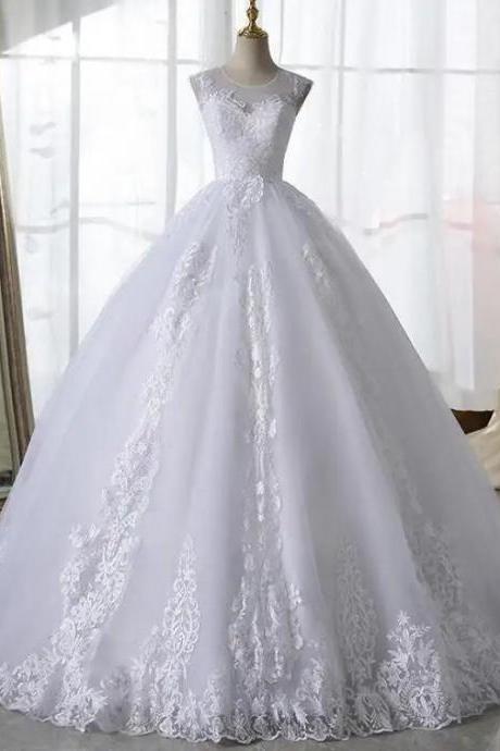 Elegant Lace Applique Sleeveless Bridal Ball Gown Wedding Dress