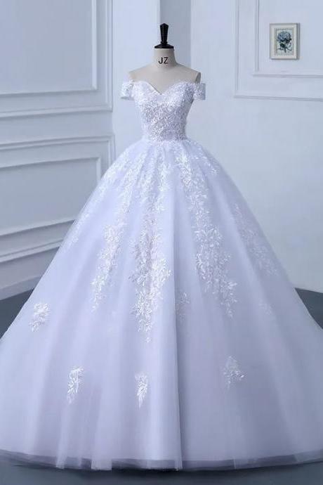 Elegant Off-shoulder A-line Bridal Gown With Lace Appliques