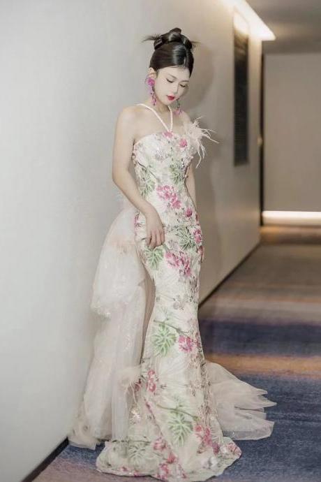 Elegant Floral Embroidered Mermaid Evening Gown With Train