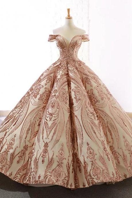 Elegant Off-shoulder Embroidered Ball Gown Wedding Dress