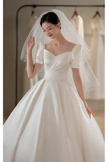Elegant Beaded Bodice Ball Gown Wedding Dress With Veil