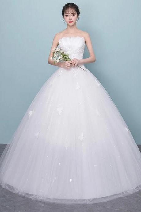 Elegant Strapless Tulle Bridal Gown With Floral Appliques
