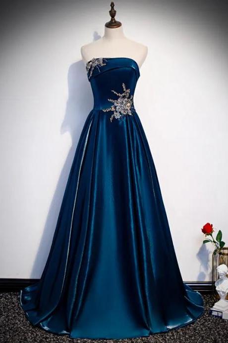 Elegant Strapless Satin Gown With Embroidered Silver Appliqué