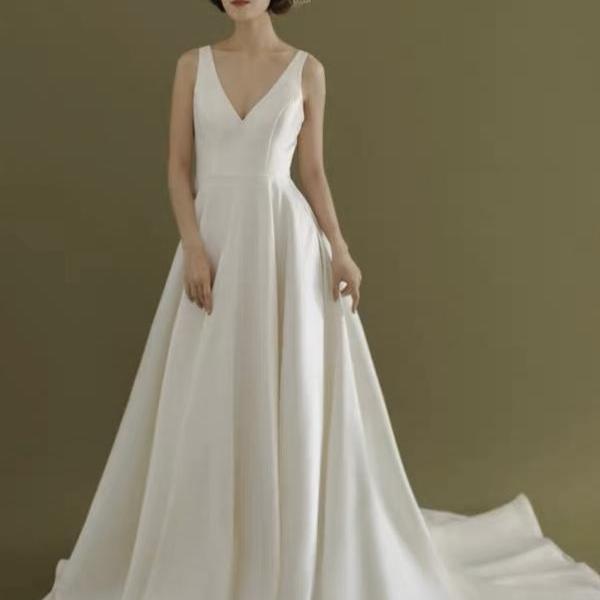 Pleated Halter Neck Wedding Gown White main image 0