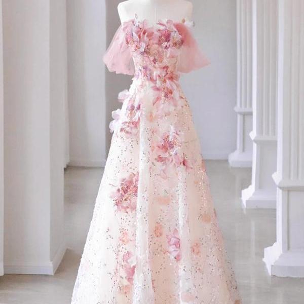 Elegant Floral Applique Off-Shoulder Bridal Gown with Train