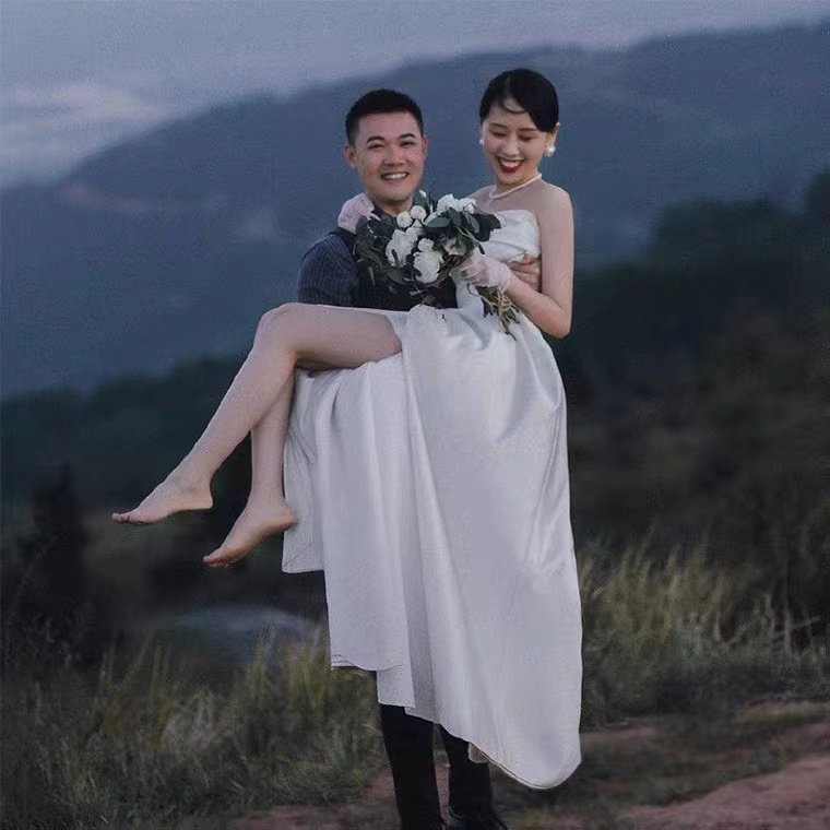 Unique Sheath Strapless Satin Slit White Wedding Dresses With Ribbon