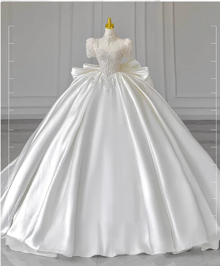 Exquisite Lace Satin Bridal Gown With Train on Luulla